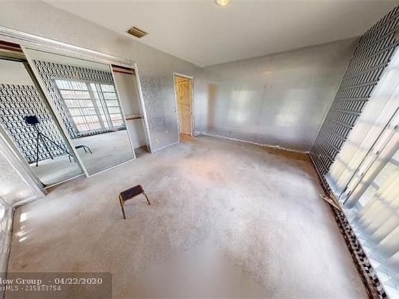 5th image of 4905 Holly Dr