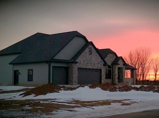 3586 Beachmont Rd, De Pere, WI 54115