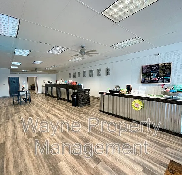 637 2nd St #1 — Photo 1