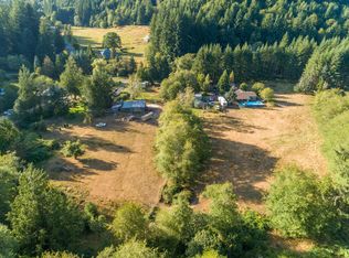 150 N Yachats River Rd, Yachats, OR 97498