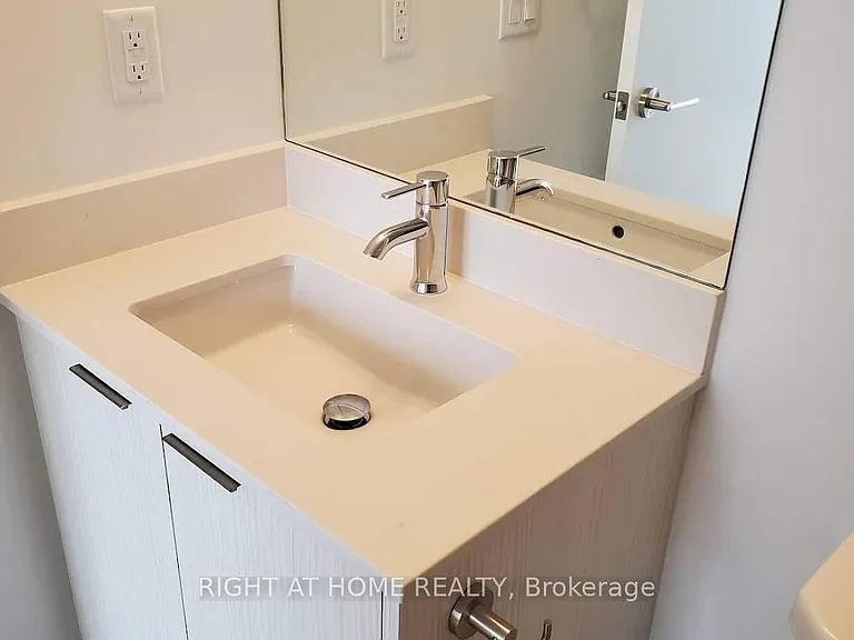 38 Forest Manor Rd #2407 — Photo 26
