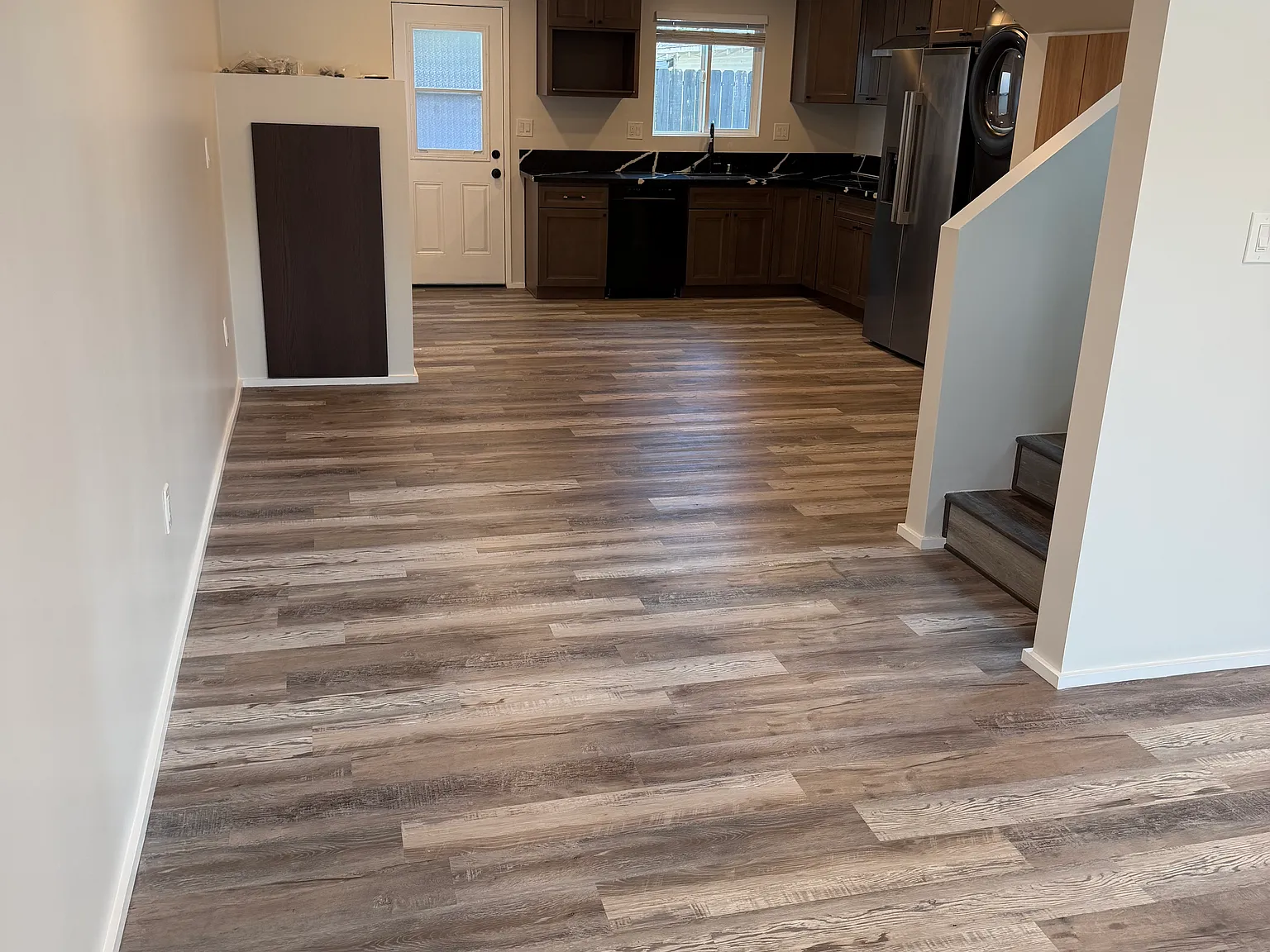 2 bed, 2.5 bath, 1100 sqft, $3,300 — Photo 2