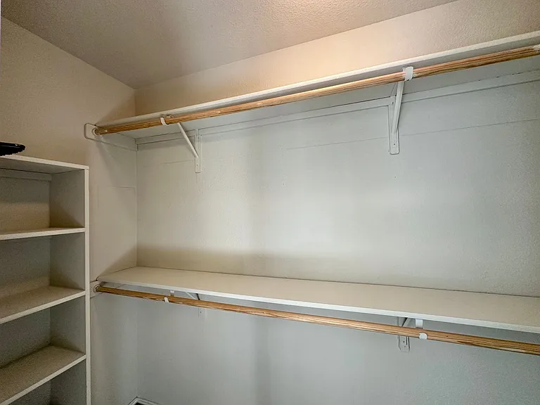 702 Deborah Kay Dr — Photo 20