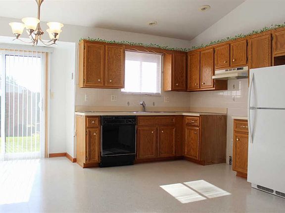 3rd image of 29159 E Rose St