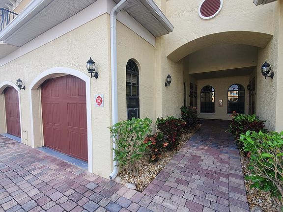 2nd image of 4820 SW 17th Pl APT 7A