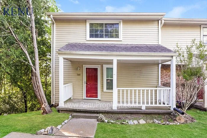 745 Long Hunter Cir