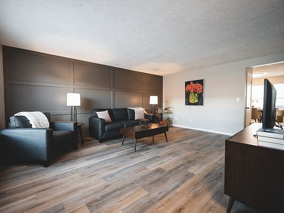 2nd image of 501 Cranberry Pointe Ln #504