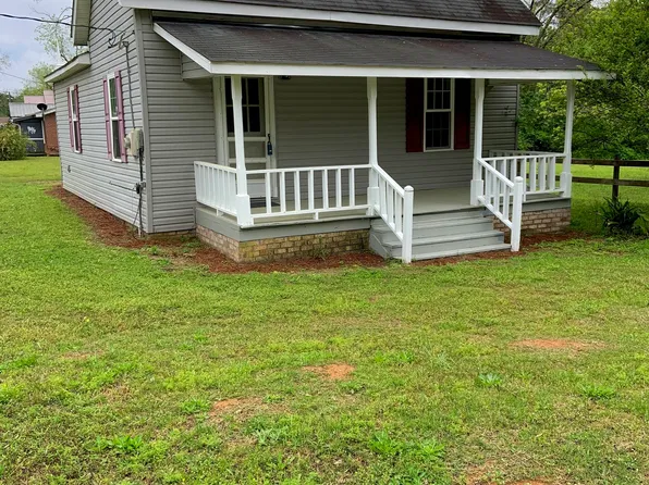 314 Grady St S, Portal, GA 30450