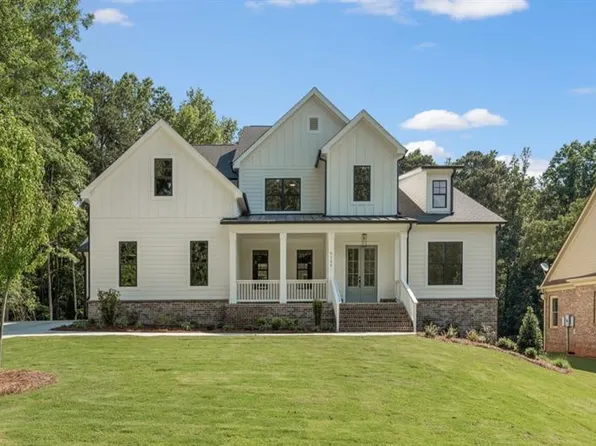 9135 Greenway Ct, Gainesville, GA 30506