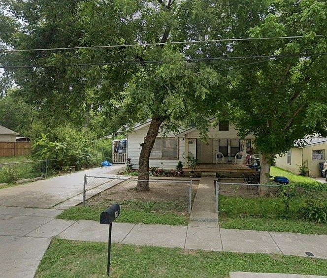 1st image of 726 Helena Ave