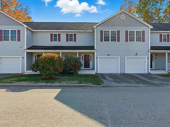 3rd image of 90 Rangeway Rd #303