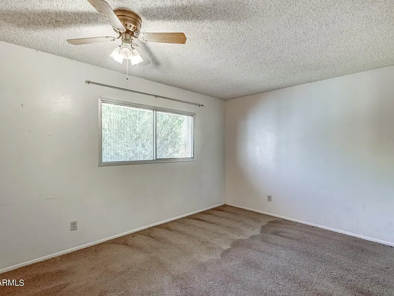 3933 S Pine St — Photo 12