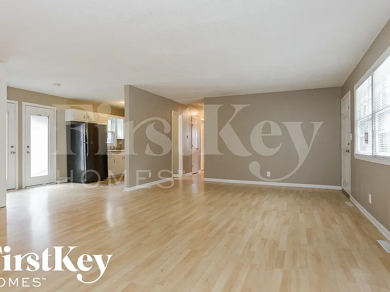 4021 S Osage St — Photo 6