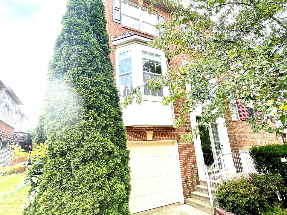 1st image of 11427 Tiger Lily Ln
