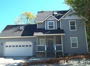 201 41st St, Bellingham, WA 98229