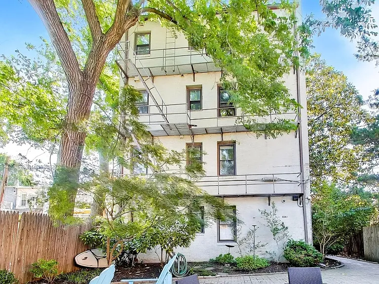 116 N Carolina Ave SE #201 — Photo 23