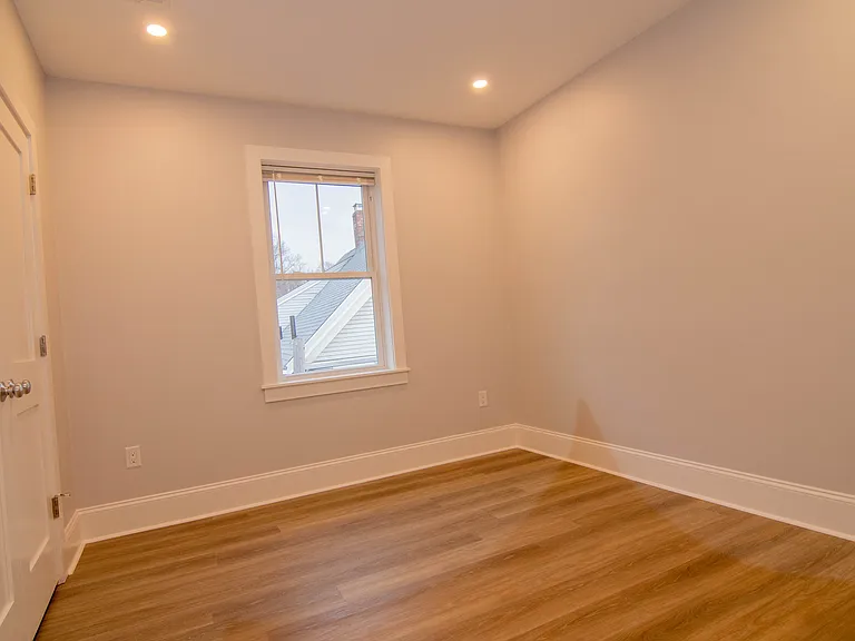 80 N Beacon St #6 — Photo 13