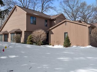 654 N Cove Dr, Webster, NY 14580