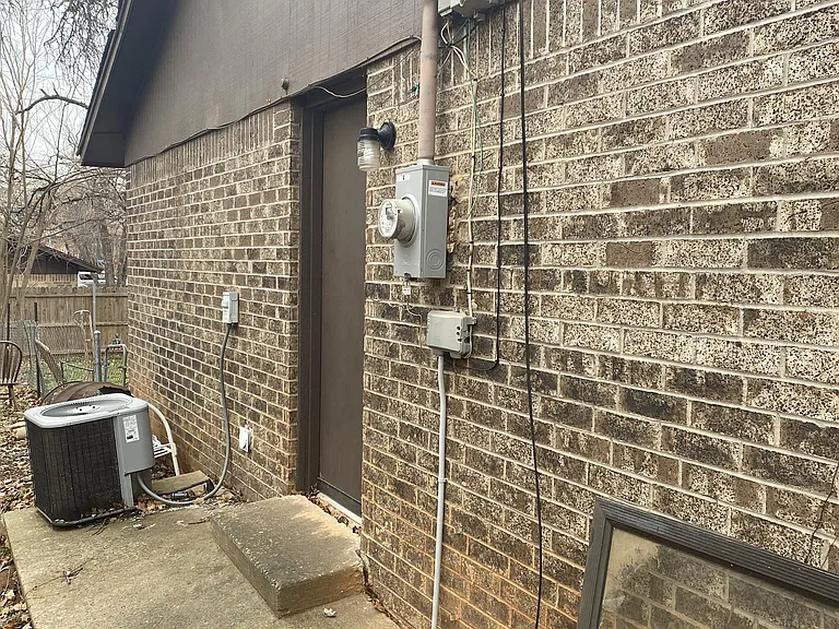 3013 Gwendolyn Ln — Photo 21