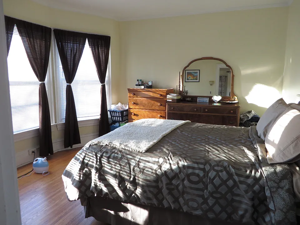 Spacious BR with lots of natural light