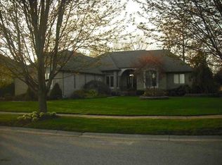 14253 Redwood Dr, Shelby Township, MI 48315