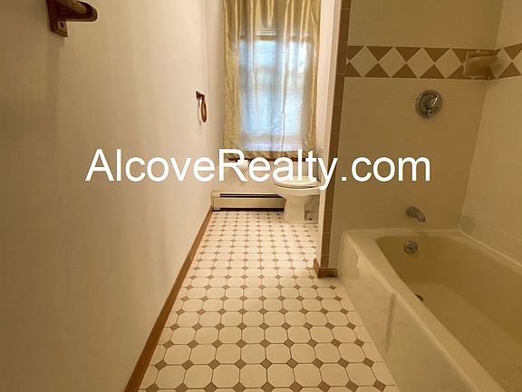 5th image of 77 Liberty Ave APT 10