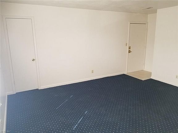 4th image of 9549 5th Bay St APT 7