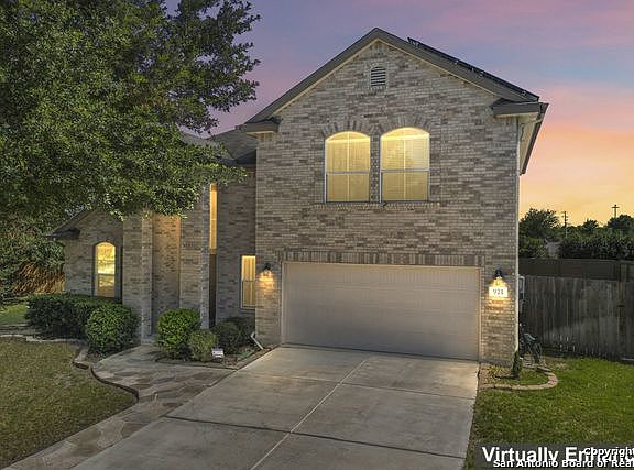 2nd image of 921 CRENSHAW CT