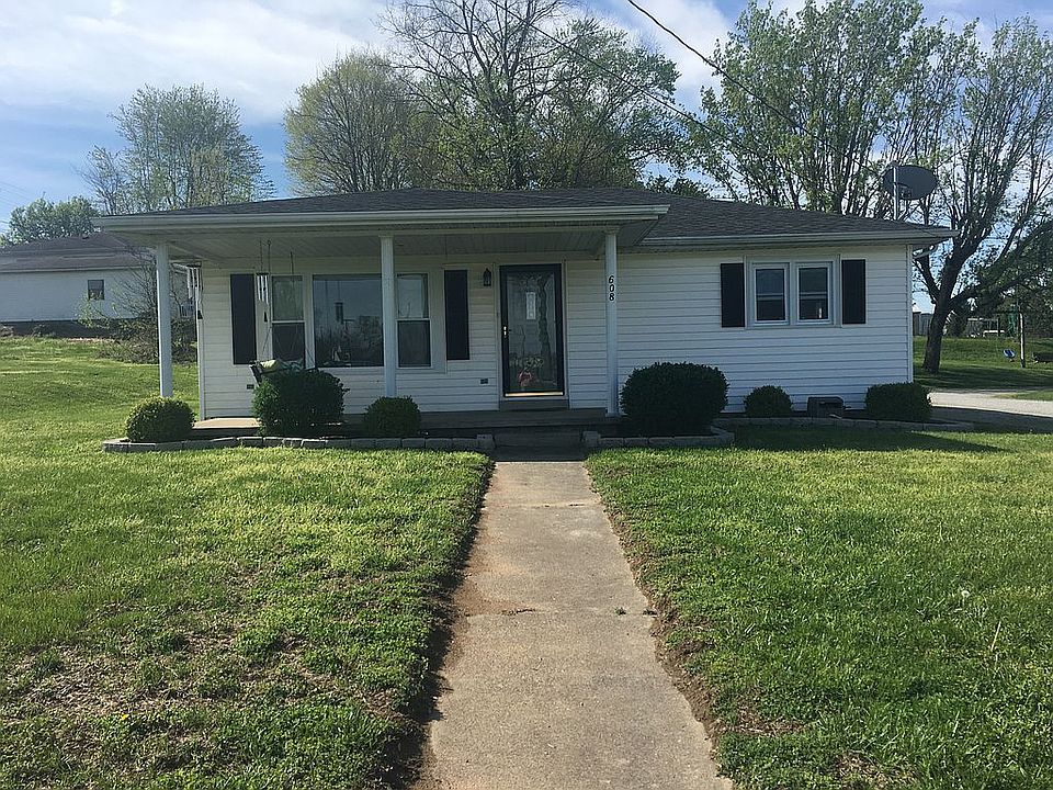 1st image of 608 Bloomington Rd
