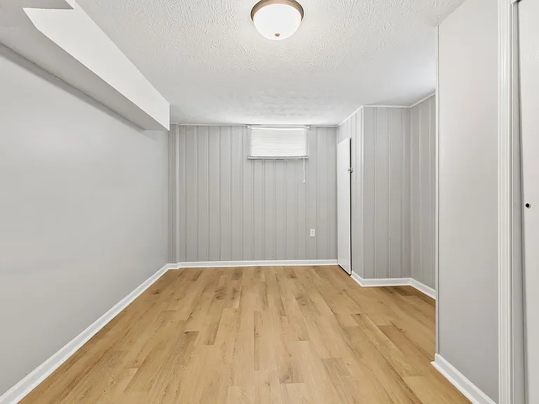 7215 S 41st Ave — Photo 22