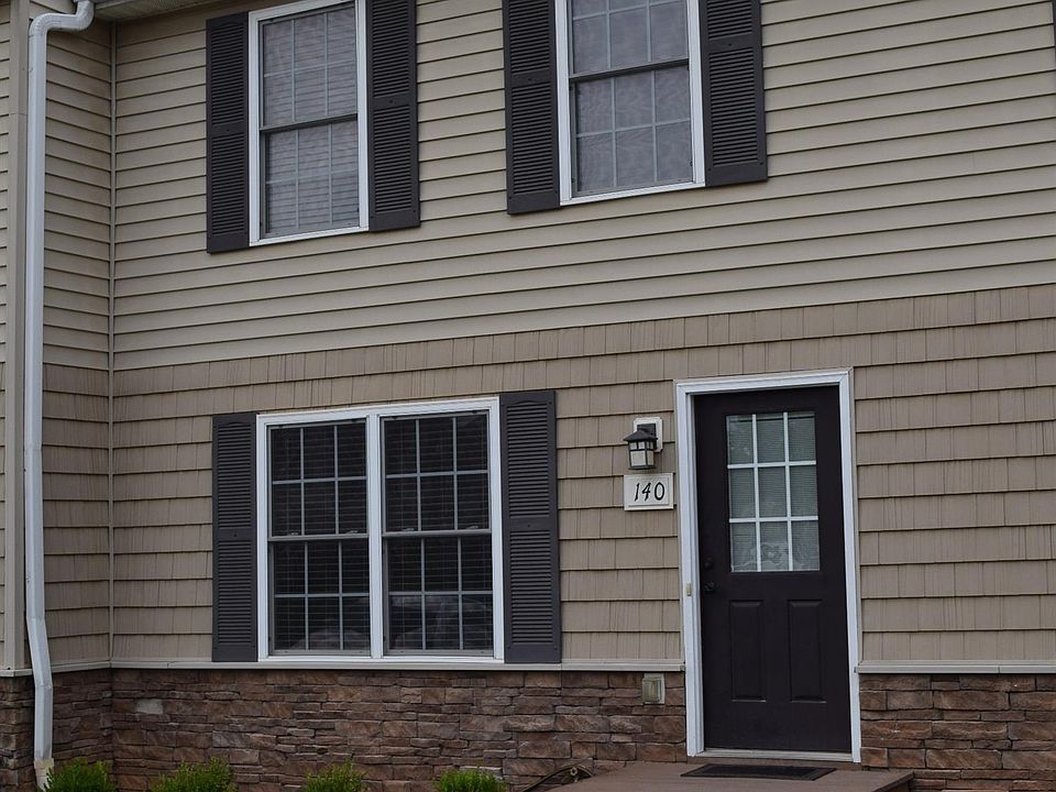 1st image of 140 Old Tavern Cir