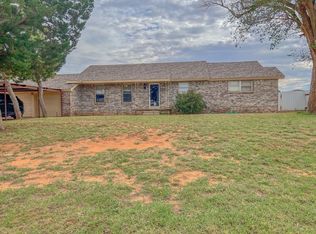 604 E Richardson St, Sundown, TX 79372