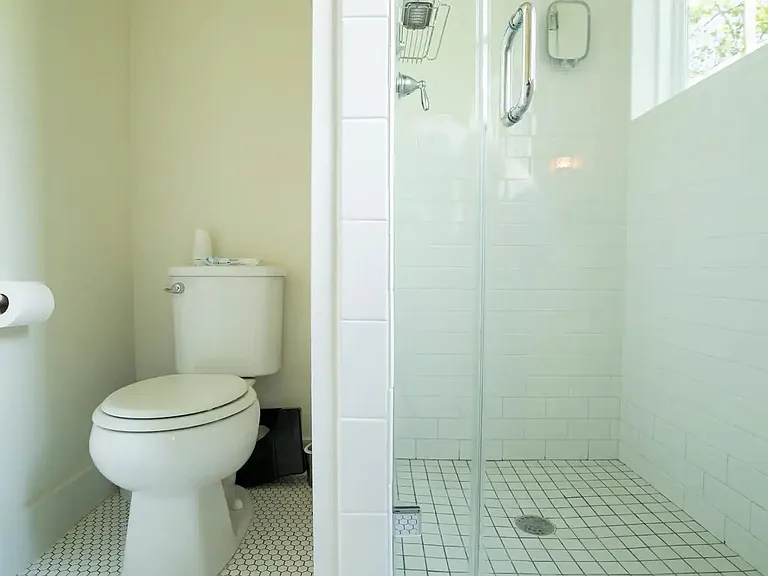 1160 Lott Ave #B — Photo 25