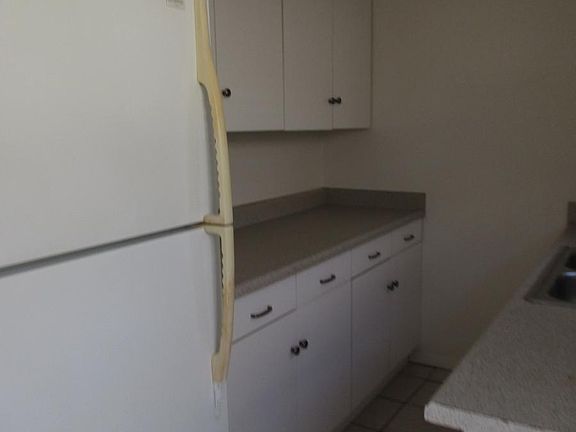 5th image of 1050-52 Grand Ave