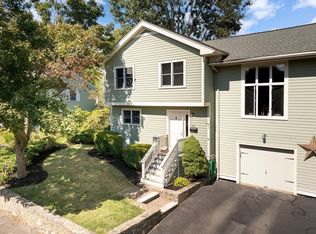 87 Agassiz Ave UNIT 87, Belmont, MA 02478