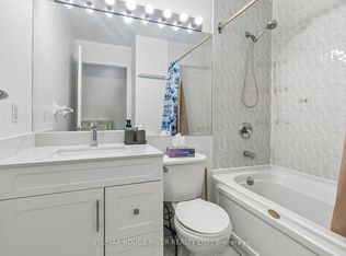 1 Lee Centre Dr #2301, Toronto, ON M1H3J2