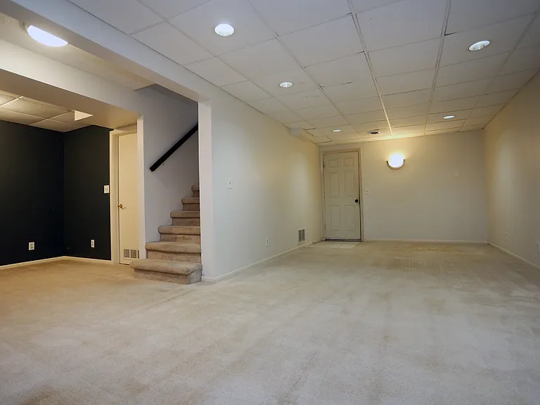6734 S 73rd Ave — Photo 44