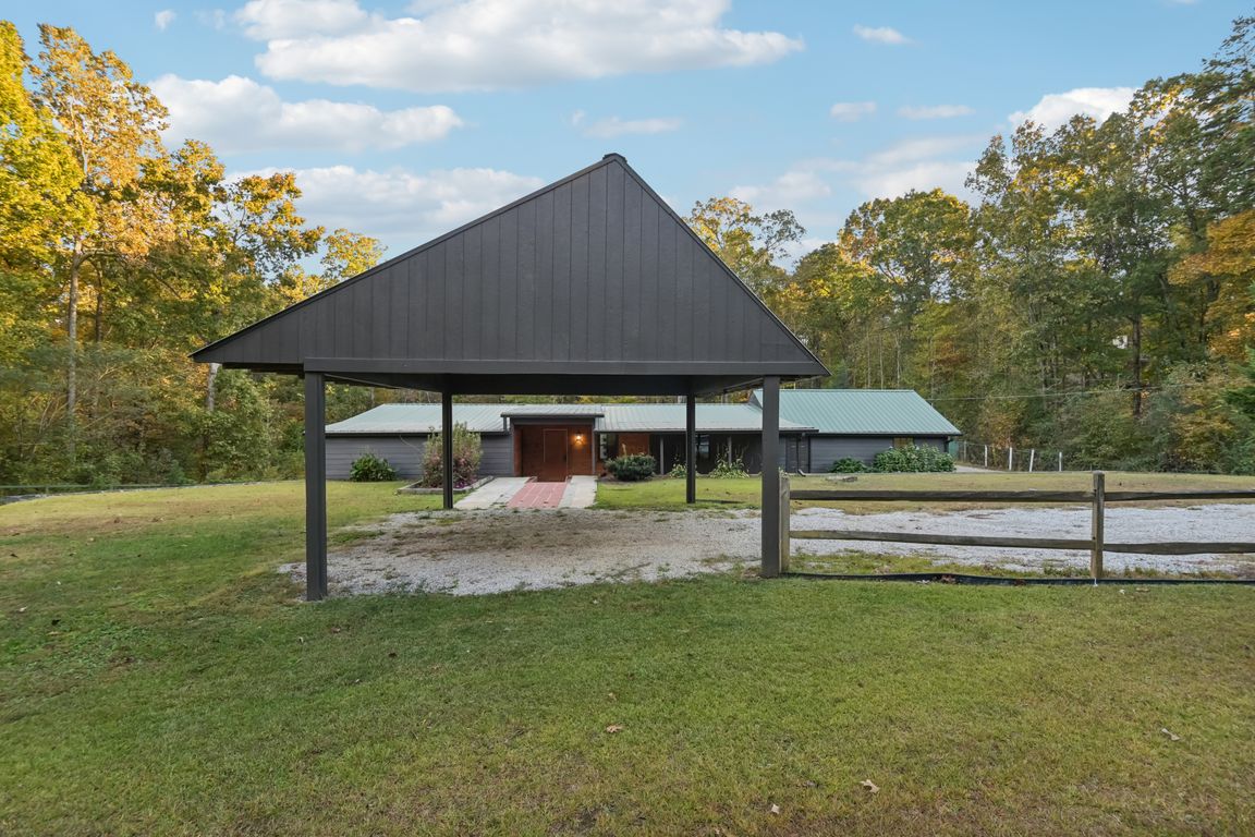 Mount Moriah Rd-S0111-001.jpg