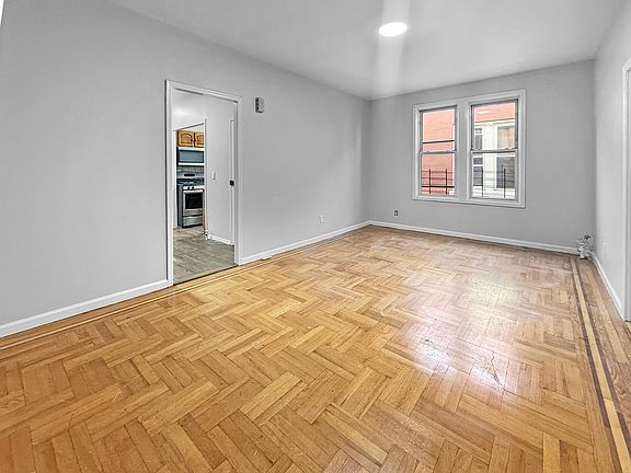 4th image of 1420 Taylor Ave APT 2