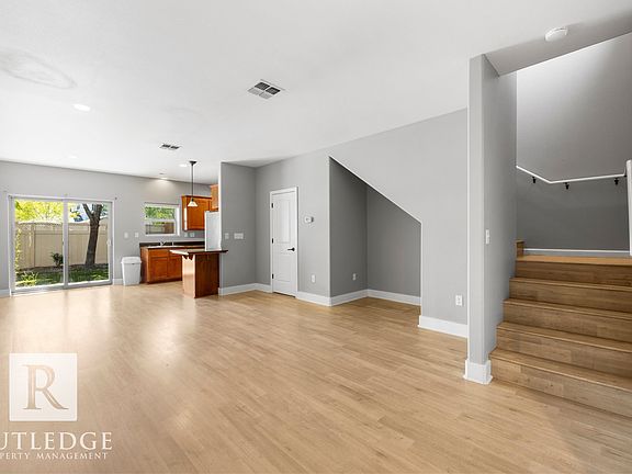 4th image of 263 Tyler Ave