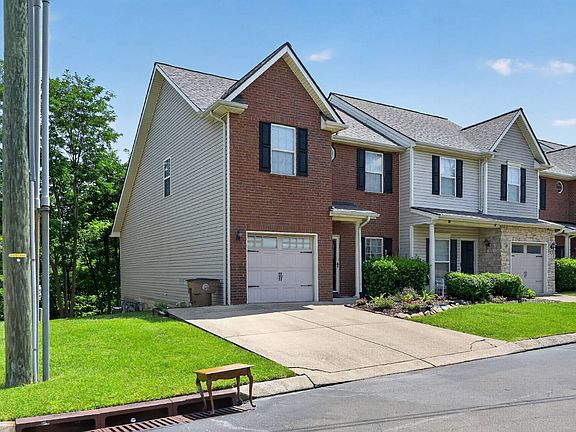 2nd image of 112 Northcrest Commons Cir