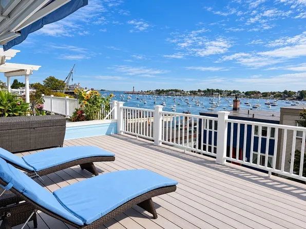 2 Mariners Ln, Marblehead, MA 01945