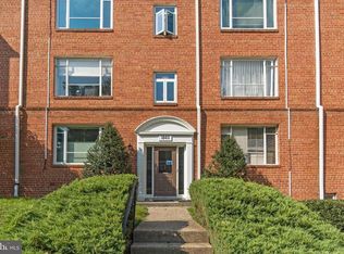 10411 Montrose Ave APT 2, Bethesda, MD 20814