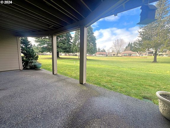 2nd image of 2316 SE Baypoint Dr Unit 81