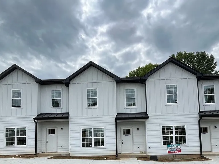 1410 Bluebird Rd — Photo 1