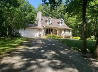 11527 156th Ave, West Olive, MI 49460