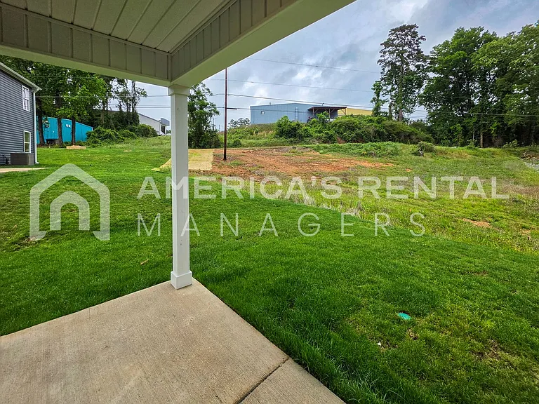 4325 Henry Rd — Photo 40