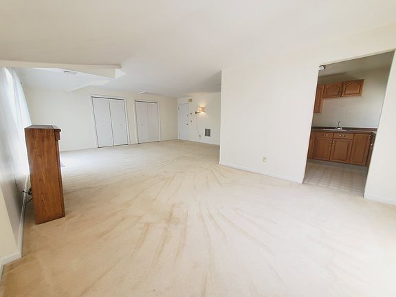 4th image of 180 5th St #2