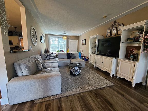 5th image of 4700 SW 78th Ave