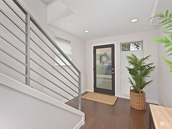 3rd image of 6311 26th Avenue NW